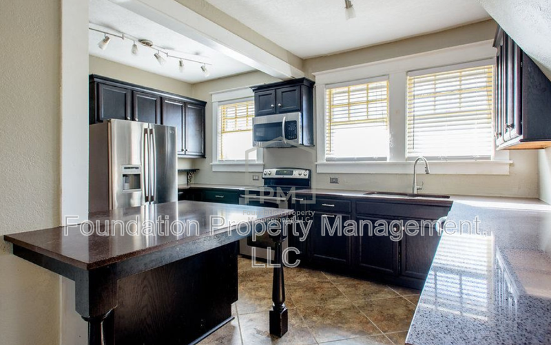 895 N Avalon St - Photo 4 of 21