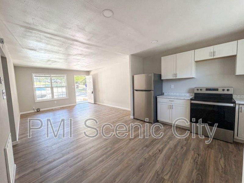 479 Old Federal Rd Se #B - Photo 2 of 10