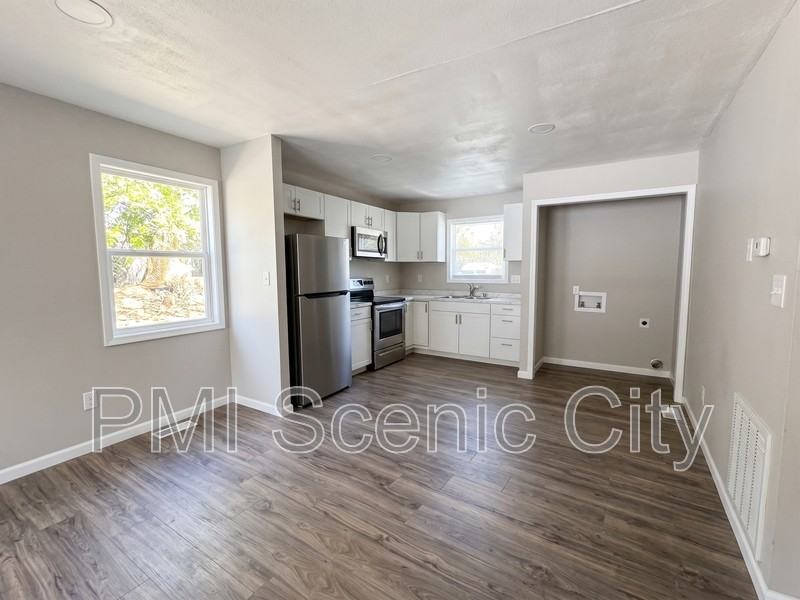 479 Old Federal Rd Se #B - Photo 4 of 10