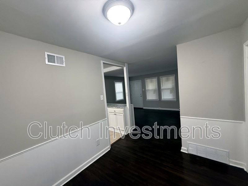4107 Reed Ave - Photo 3 of 11