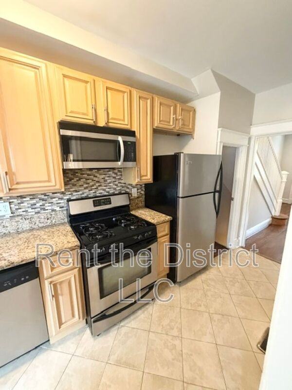 1512 Trinidad Ave Ne - Photo 2 of 20