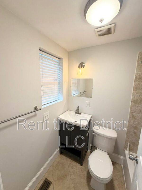 1512 Trinidad Ave Ne - Photo 5 of 20