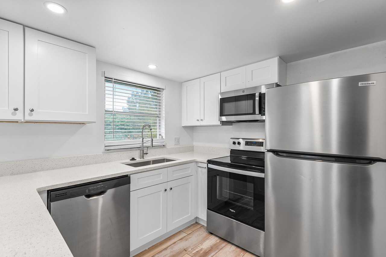 Bear Creek Apartments (1) - Photo 6 of 20