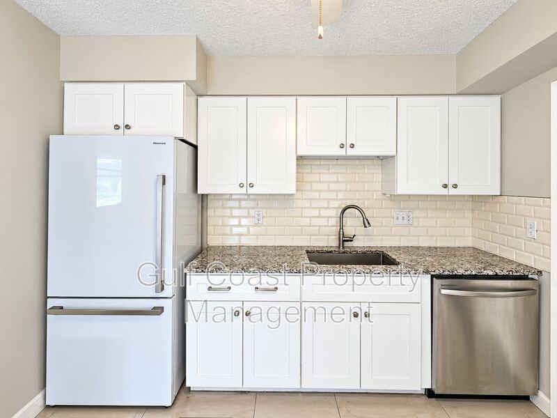 5811 18th St W - Photo 4 of 18