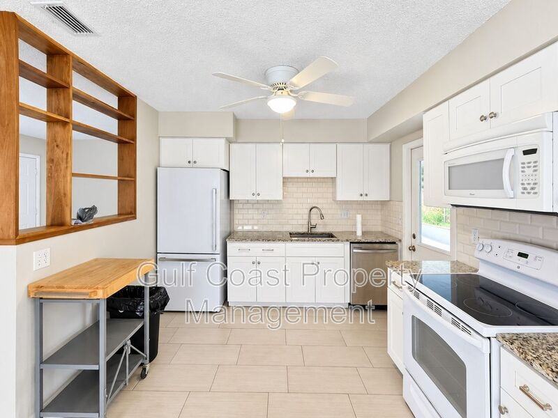 5811 18th St W - Photo 6 of 18