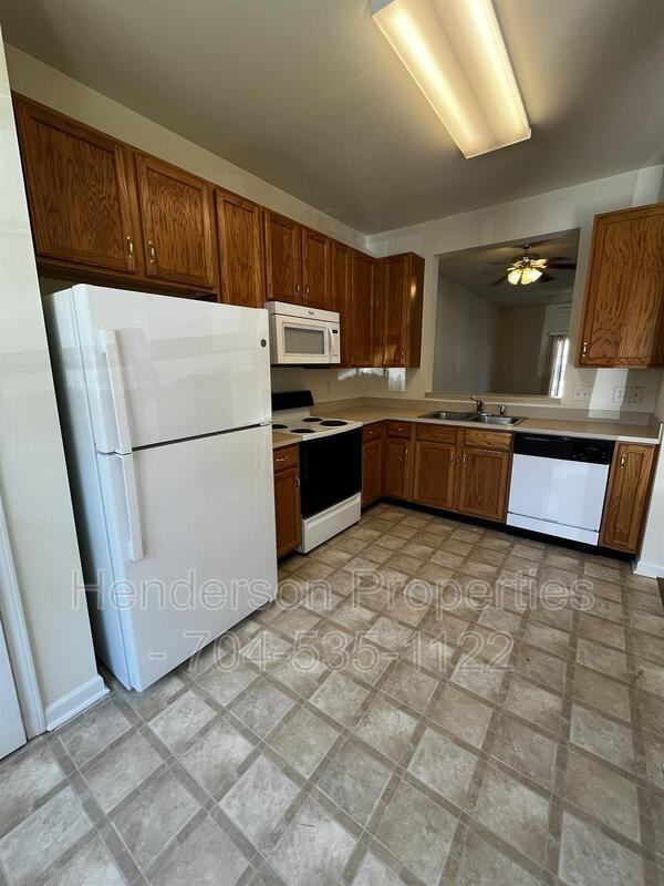 10452 Stokeshill Ct - Photo 2 of 13