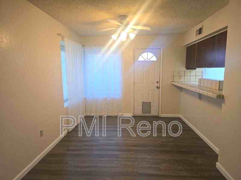 977 Tyler Way - Photo 7 of 18