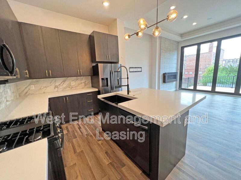 4201 W Pine Blvd #106 - Photo 3 of 20