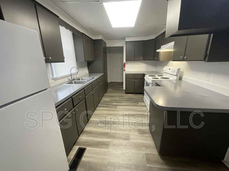 150 Arch St - Photo 2 of 10