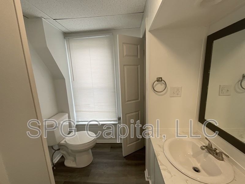 150 Arch St - Photo 5 of 10