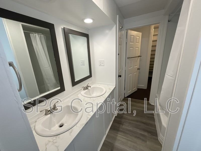 150 Arch St - Photo 6 of 10