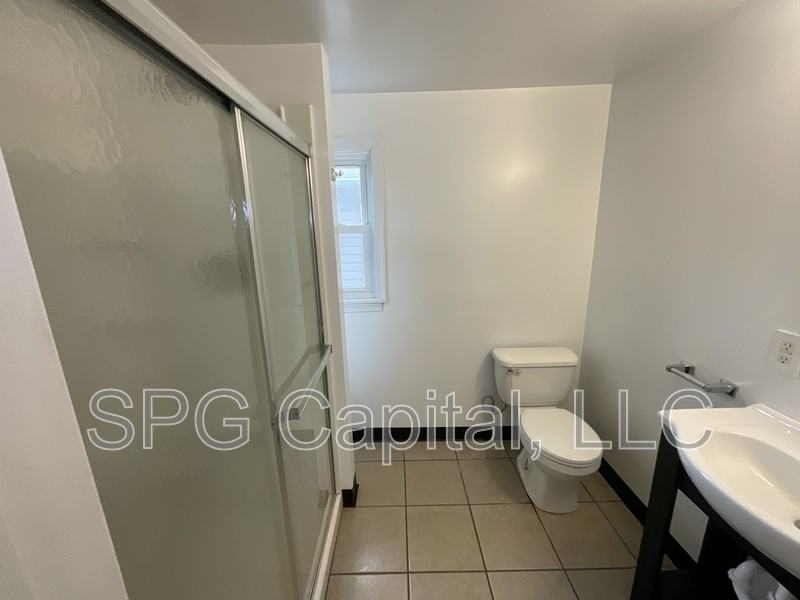 730 S Newberry St - Photo 7 of 10