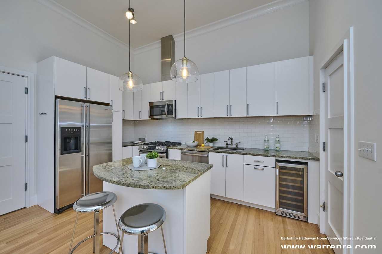 35 Saratoga St #1 - Photo 3 of 19