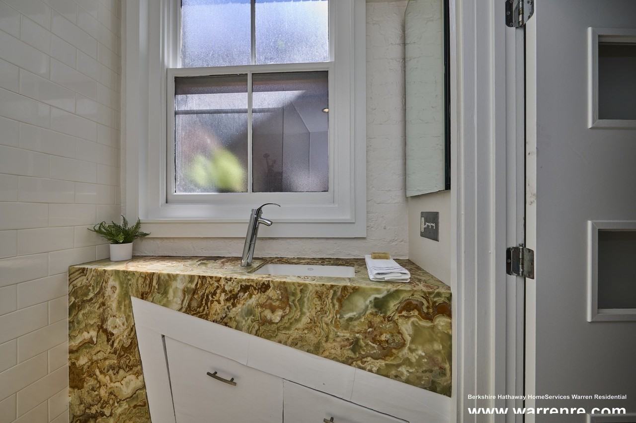 35 Saratoga St #1 - Photo 6 of 19