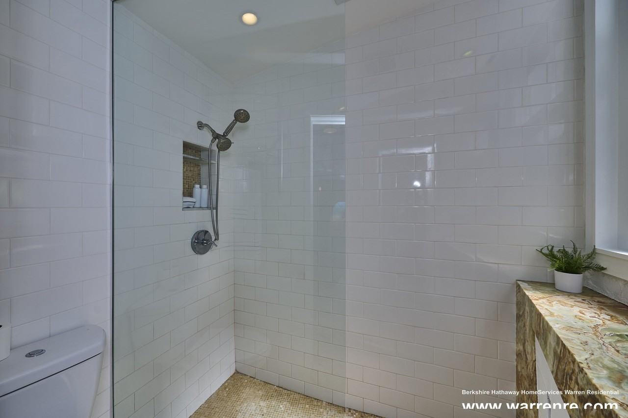 35 Saratoga St #1 - Photo 7 of 19