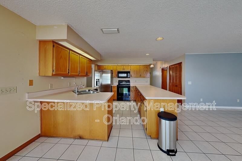 1423 La Casita St - Photo 6 of 24