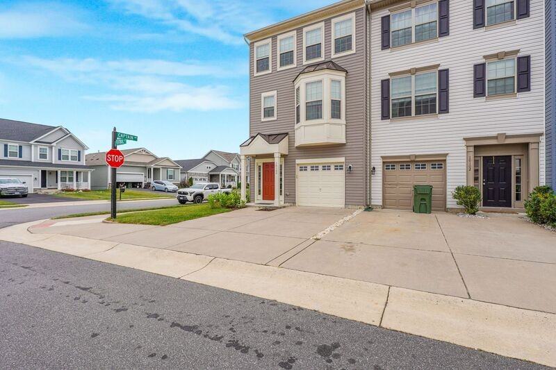 10100 Futbol Ct - Photo 3 of 34
