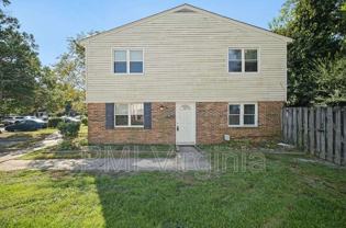 835 N Buckingham Ct - Photo 1 of 1