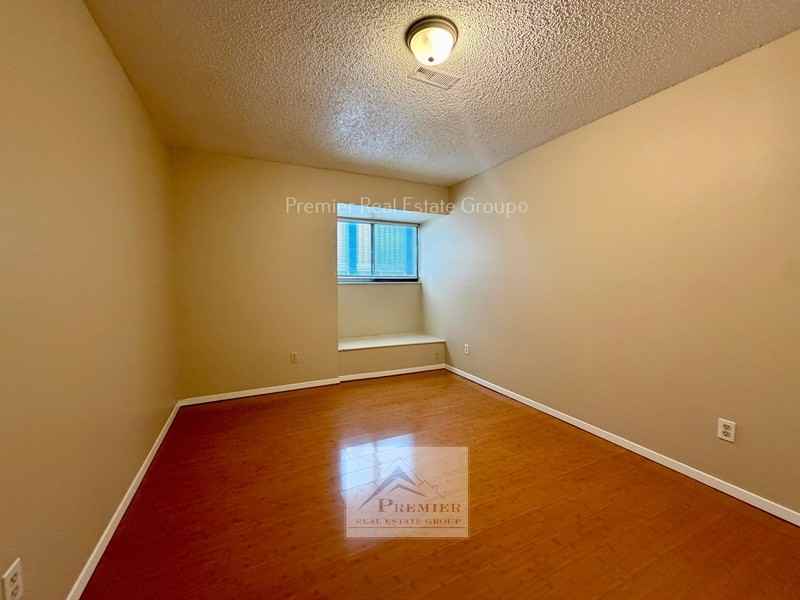 1025 Holli Springs Ln - Photo 5 of 8