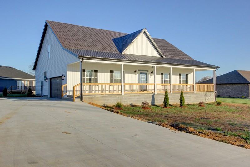 136 Riverbend Dr - Photo 3 of 50