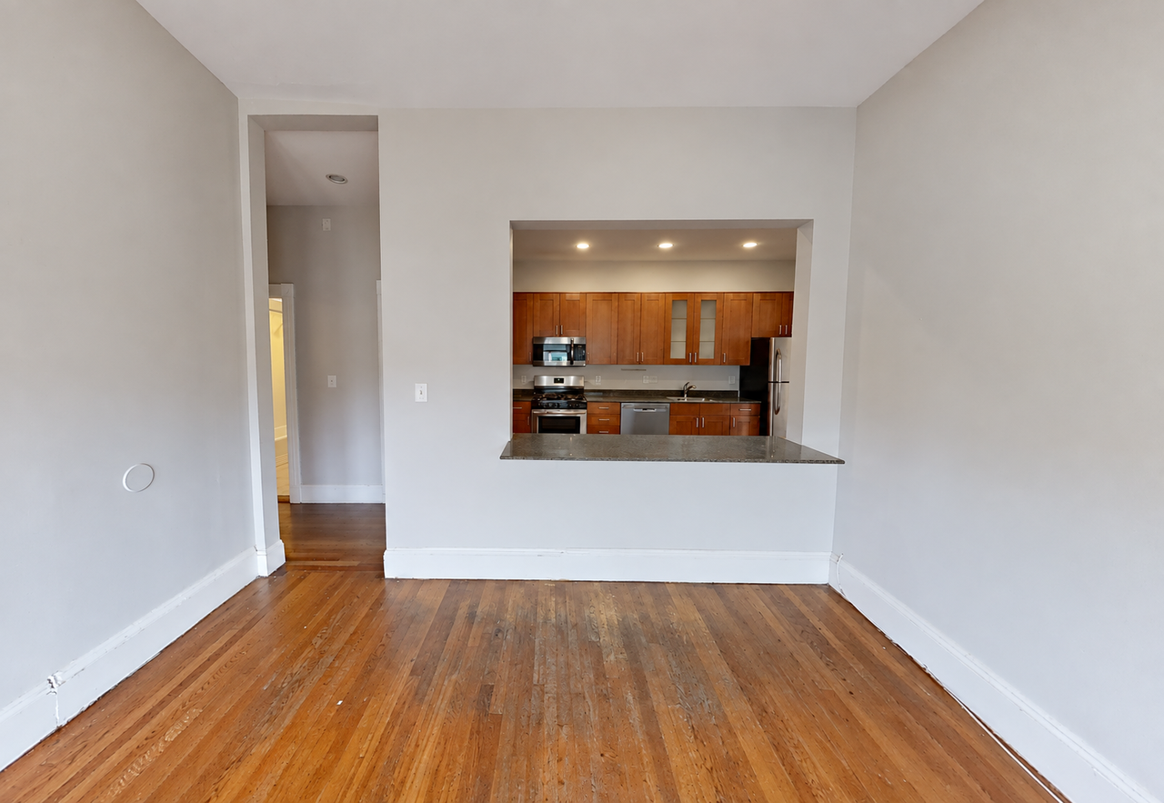 1526 Tremont St #3 - Photo 6 of 11