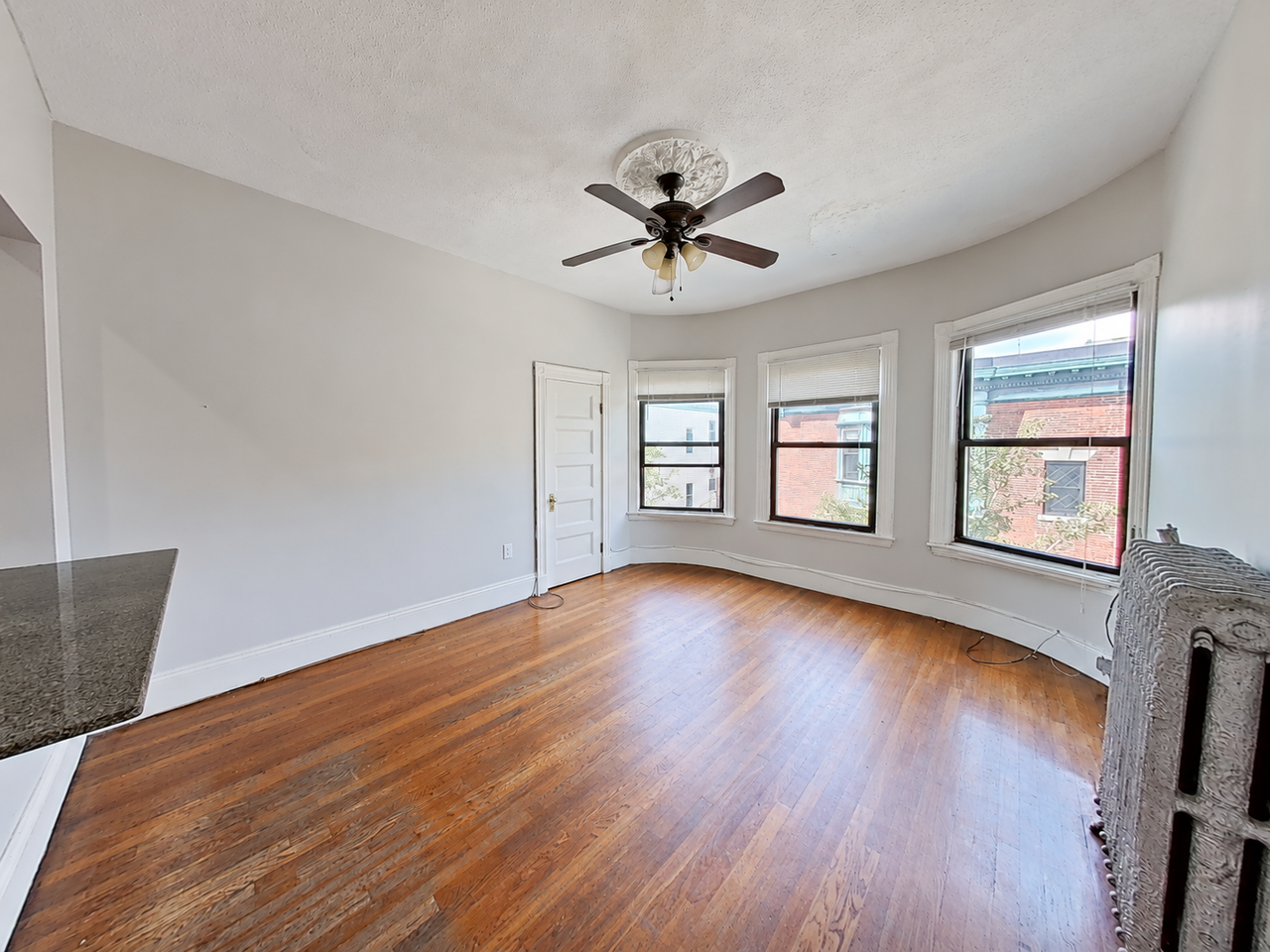 1526 Tremont St #3 - Photo 7 of 11