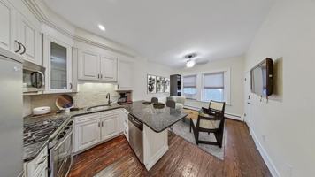 featured image of 2 Carmel St #1