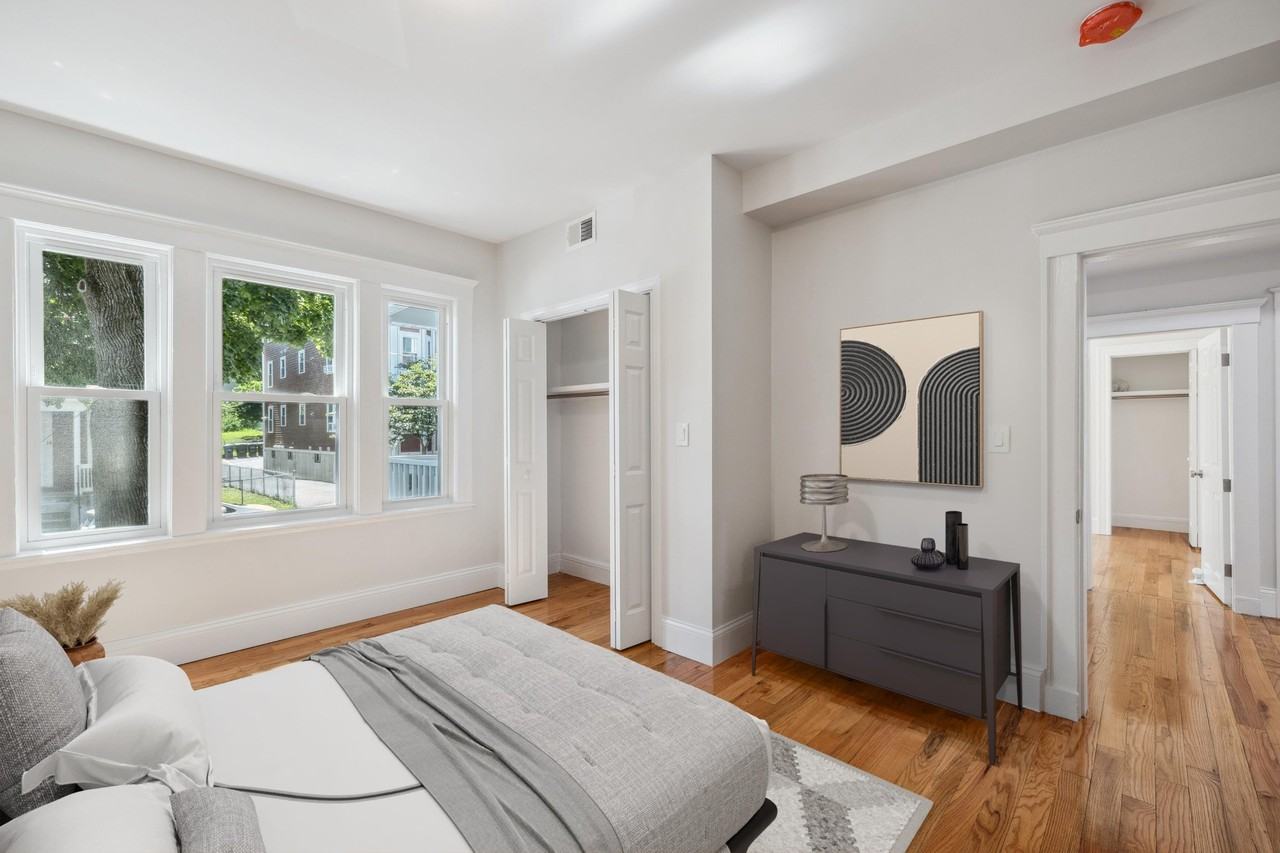 81 Hillside St #3 - Photo 5 of 7