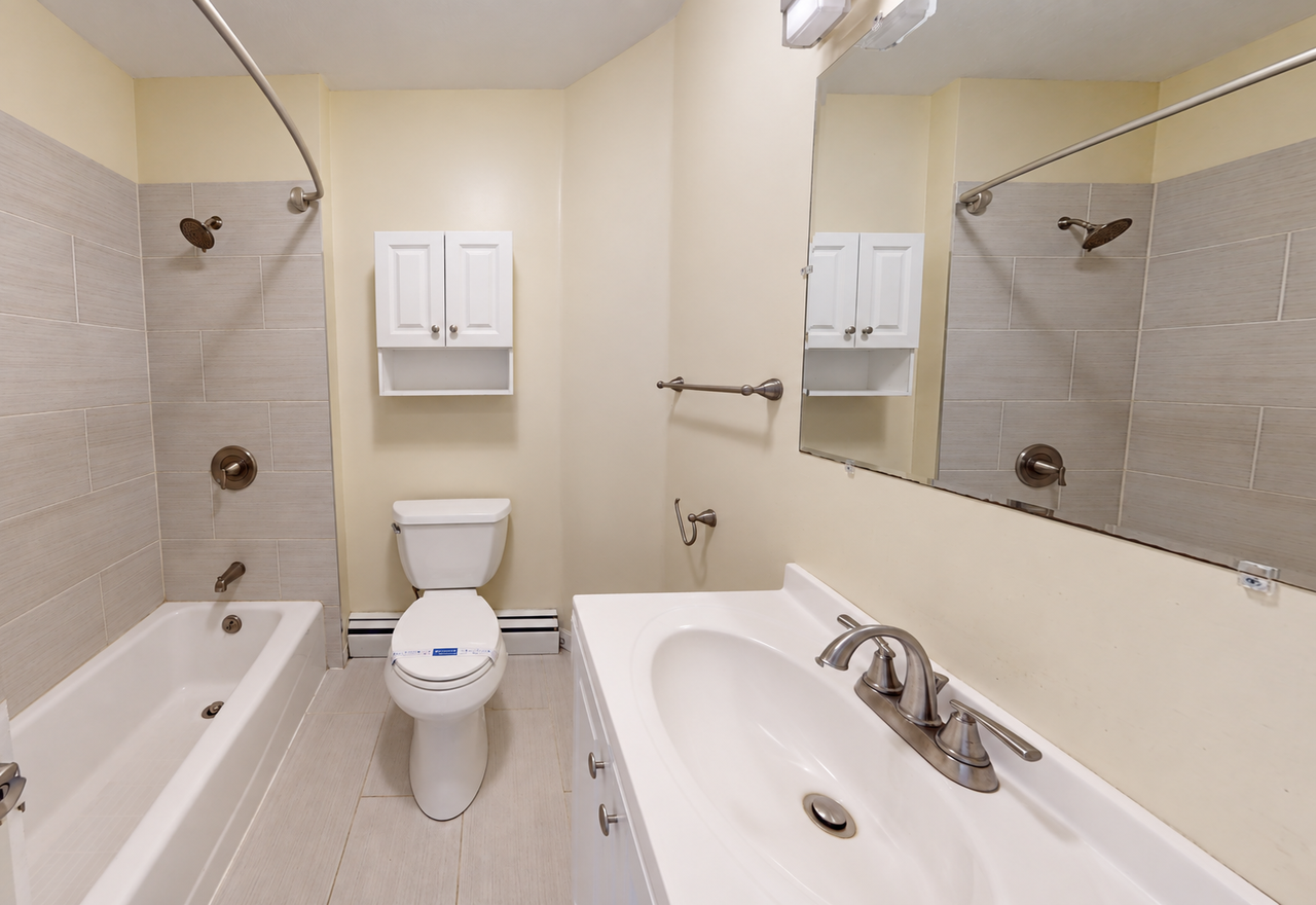 1526 Tremont St #2 - Photo 5 of 13