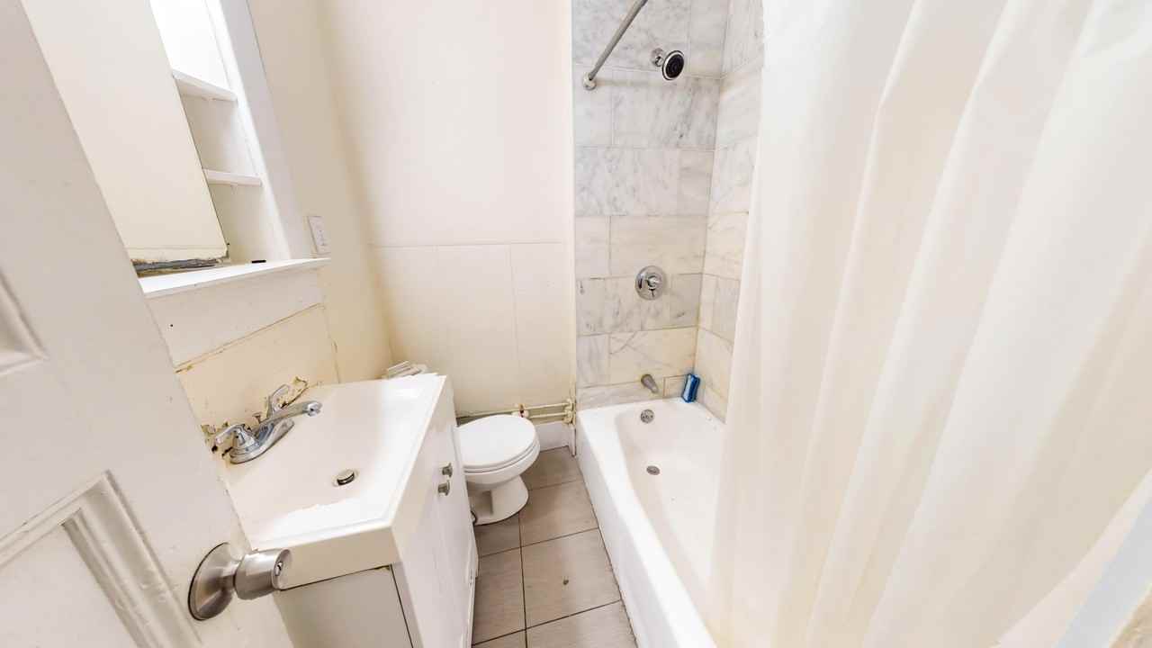 882 Huntington Ave #3 - Photo 5 of 10