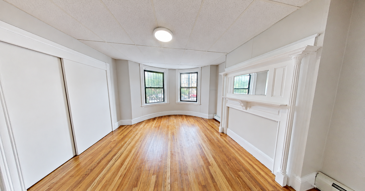 882 Huntington Ave #1 - Photo 5 of 11