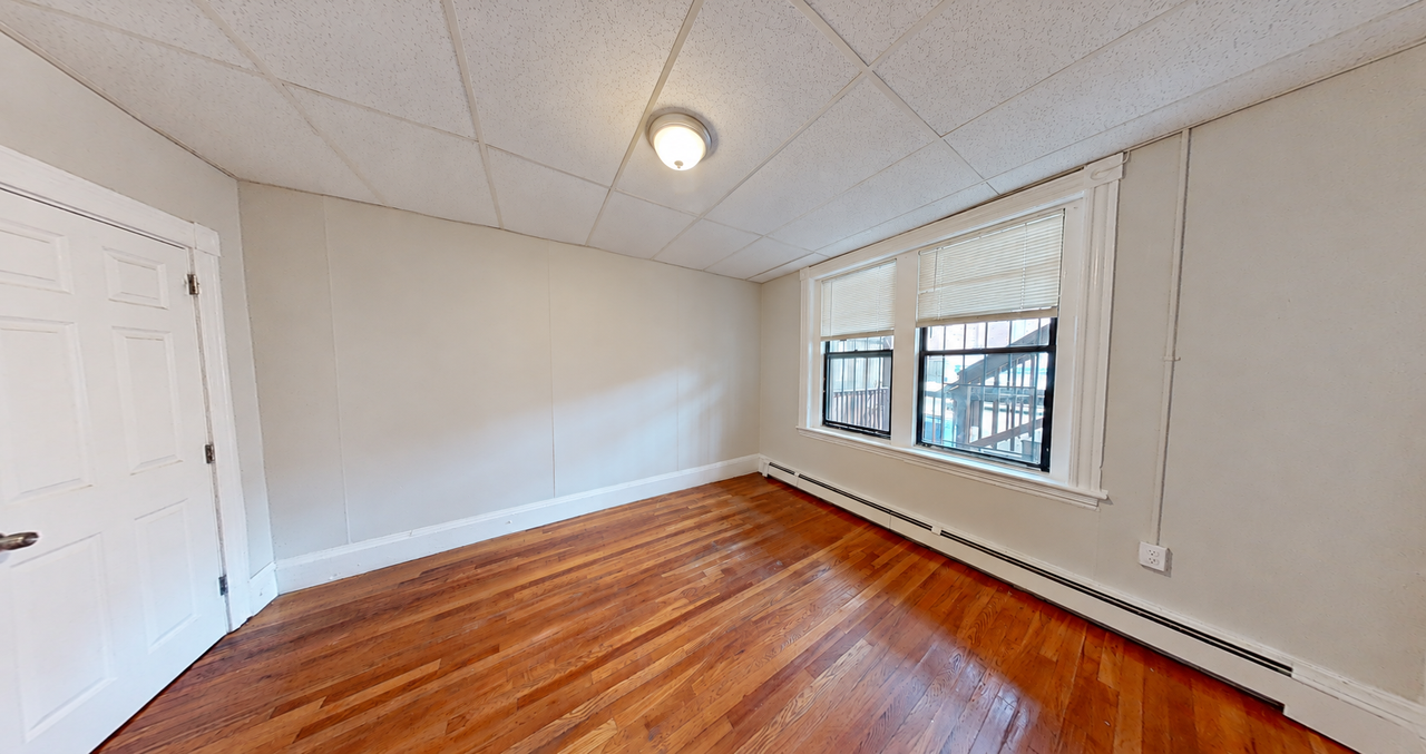 882 Huntington Ave #1 - Photo 6 of 11