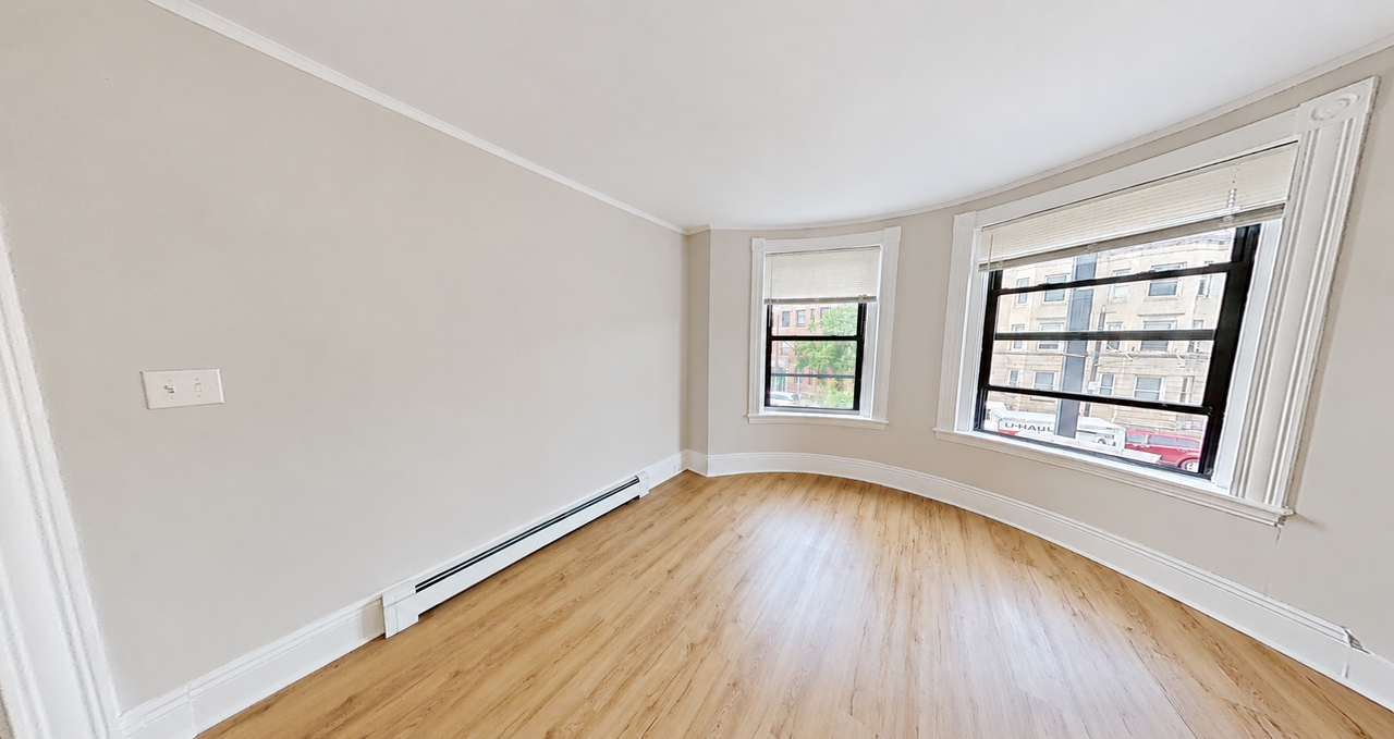 882 Huntington Ave #2 - Photo 4 of 18