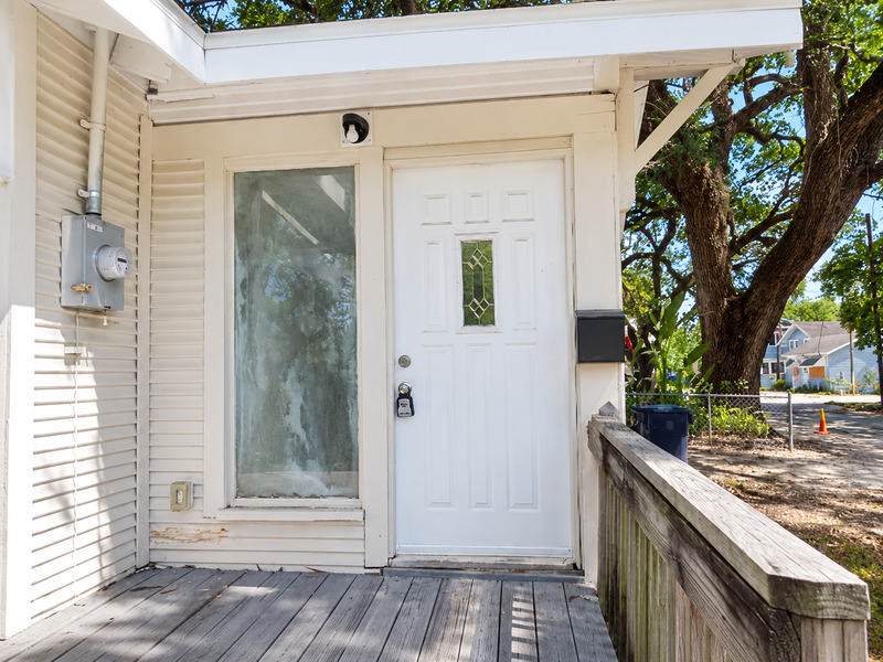 7704 N Huntley Ave - Photo 4 of 29