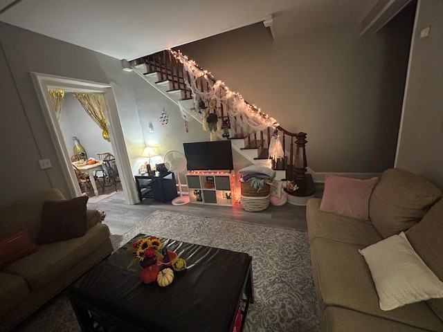 467 Montclair Ave - Photo 3 of 19