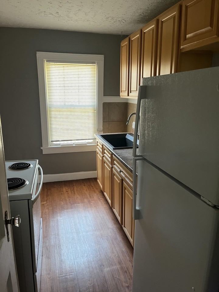 3001 Bellewood Ave #1 - Photo 5 of 9