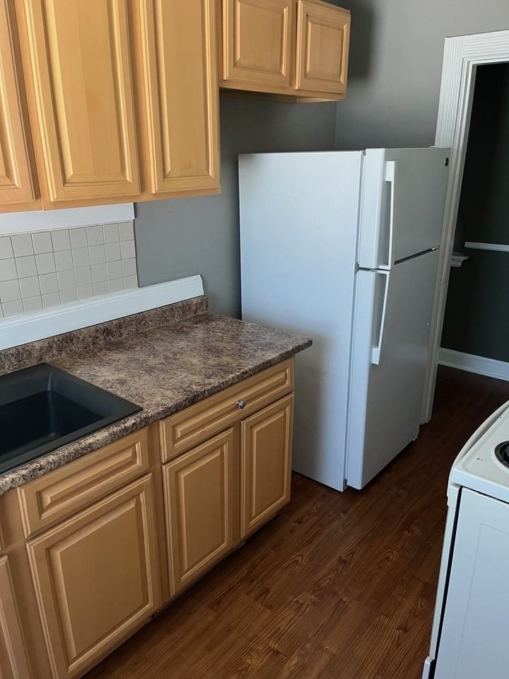 3001 Bellewood Ave #1 - Photo 6 of 9
