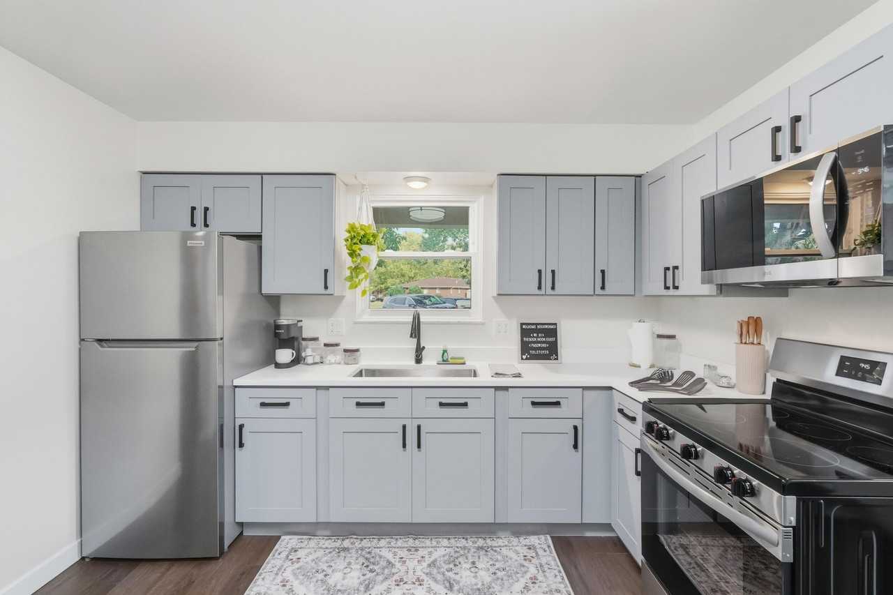 1116 Pam Dr - Photo 3 of 16