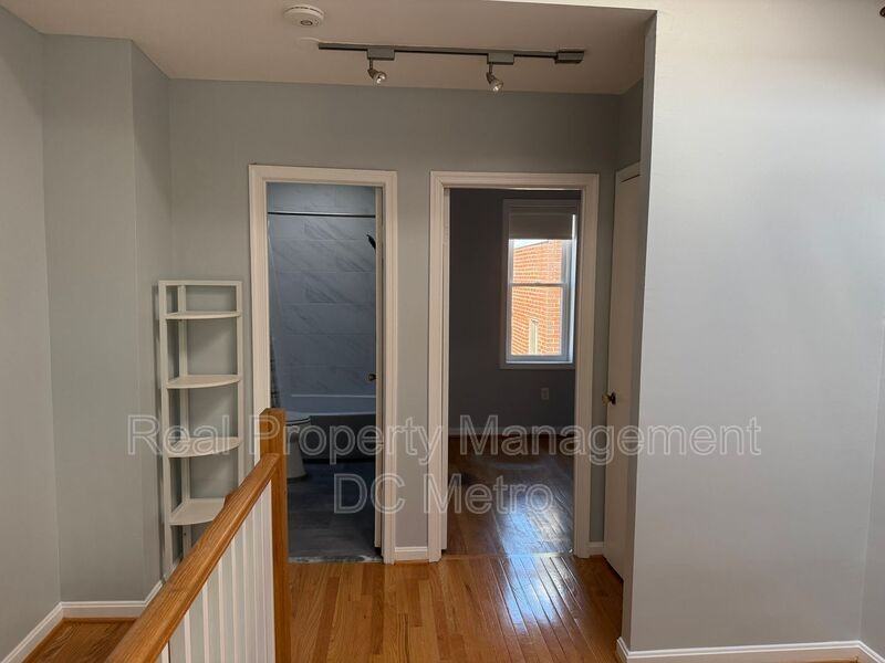 620 7th St Ne - Photo 2 of 19