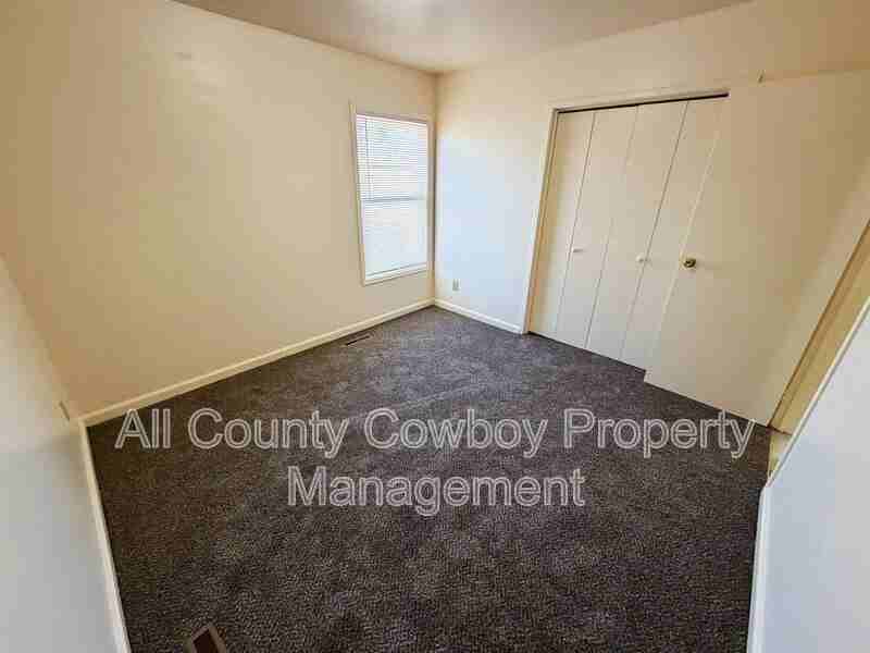 212 Norma Ct - Photo 6 of 10