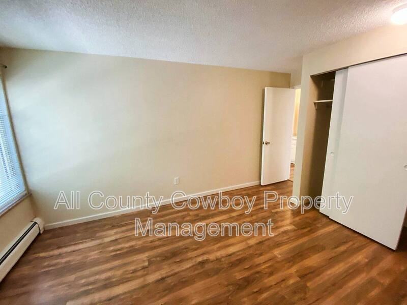 1516 E Grand Ave #101 - Photo 5 of 7