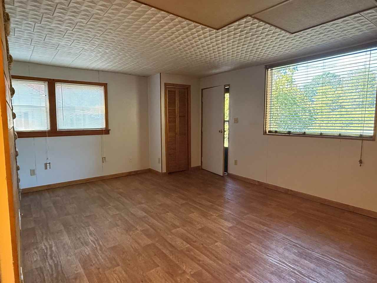 2506 Elizabethton Highway - Photo 7 of 31