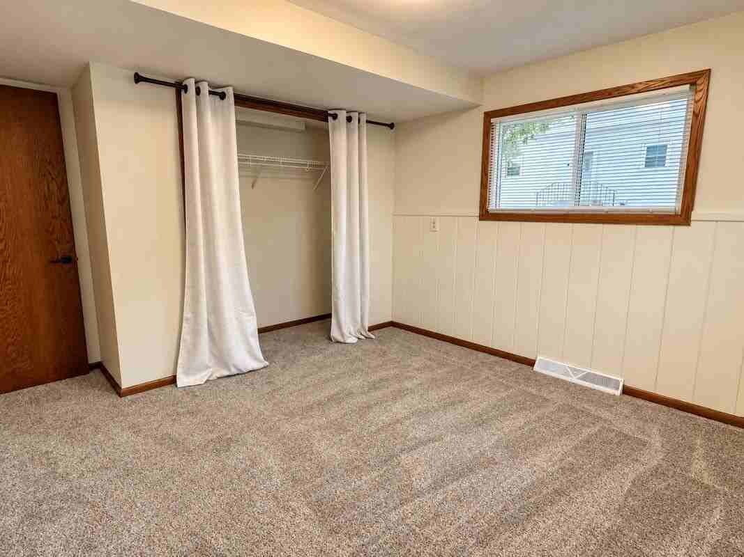 1710 11th Ave S - Photo 5 of 17