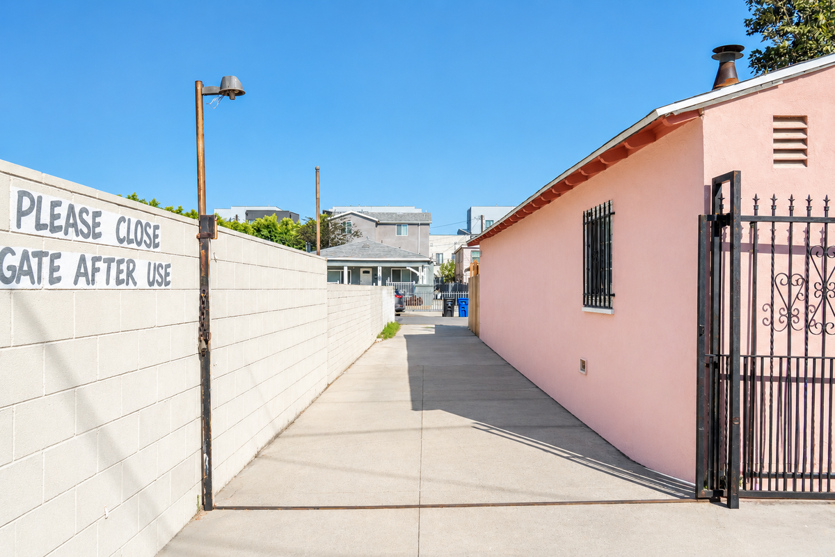 1251 W 36th St - Photo 2 of 15