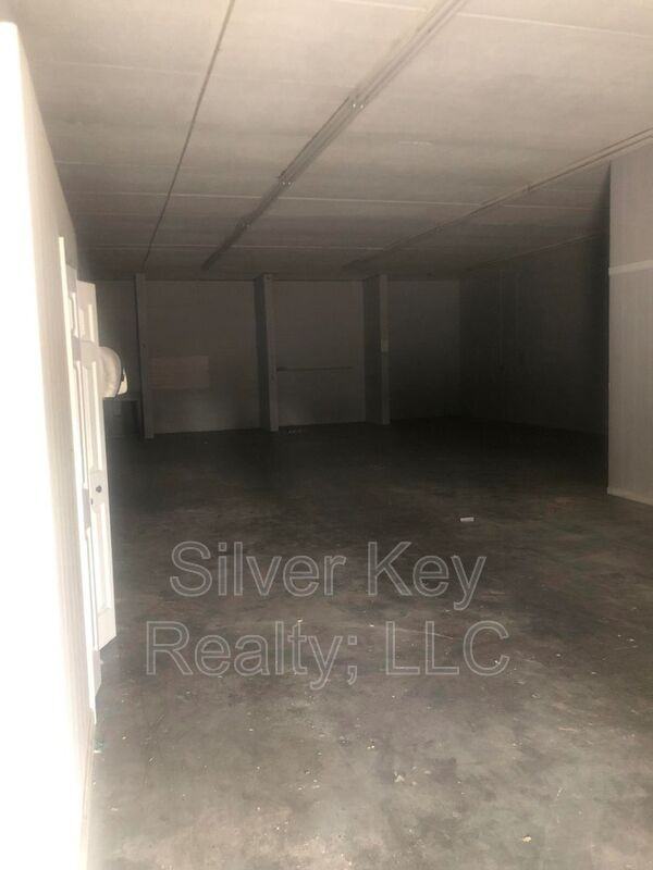 819 Howard St - Photo 5 of 9