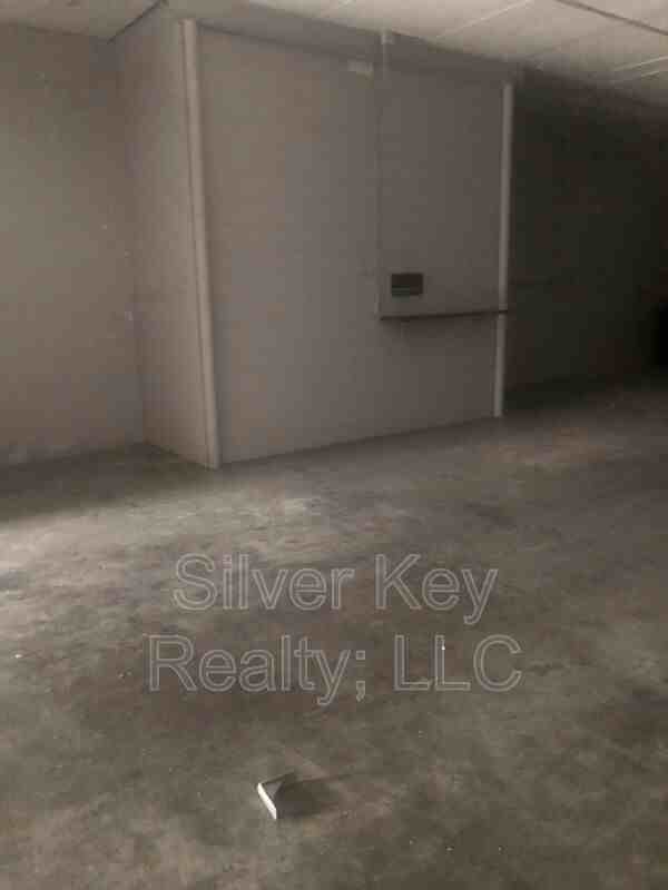 819 Howard St - Photo 6 of 9