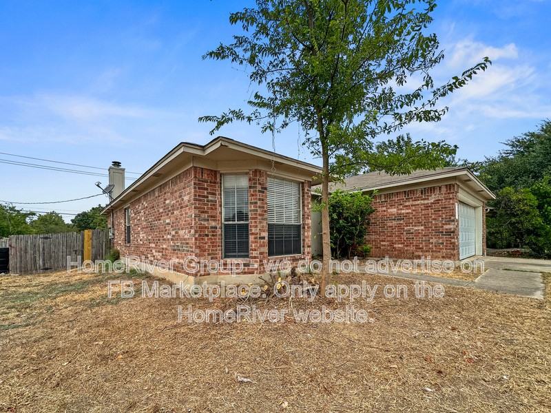 9806 Copper Creek Dr - Photo 2 of 18