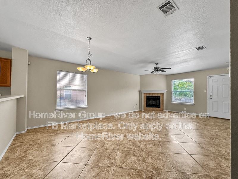 9806 Copper Creek Dr - Photo 3 of 18