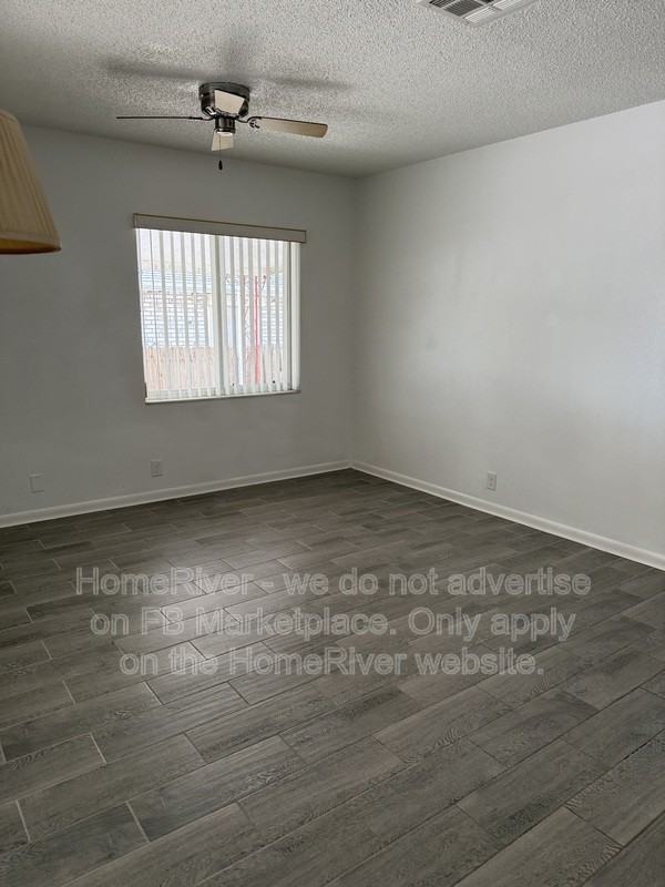 3357 Dexter Dell Se - Photo 3 of 11