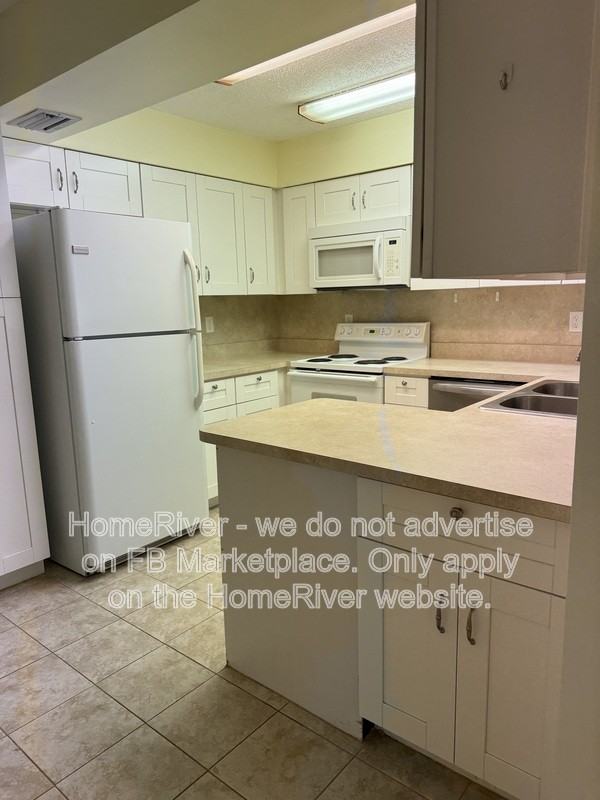 3357 Dexter Dell Se - Photo 5 of 11